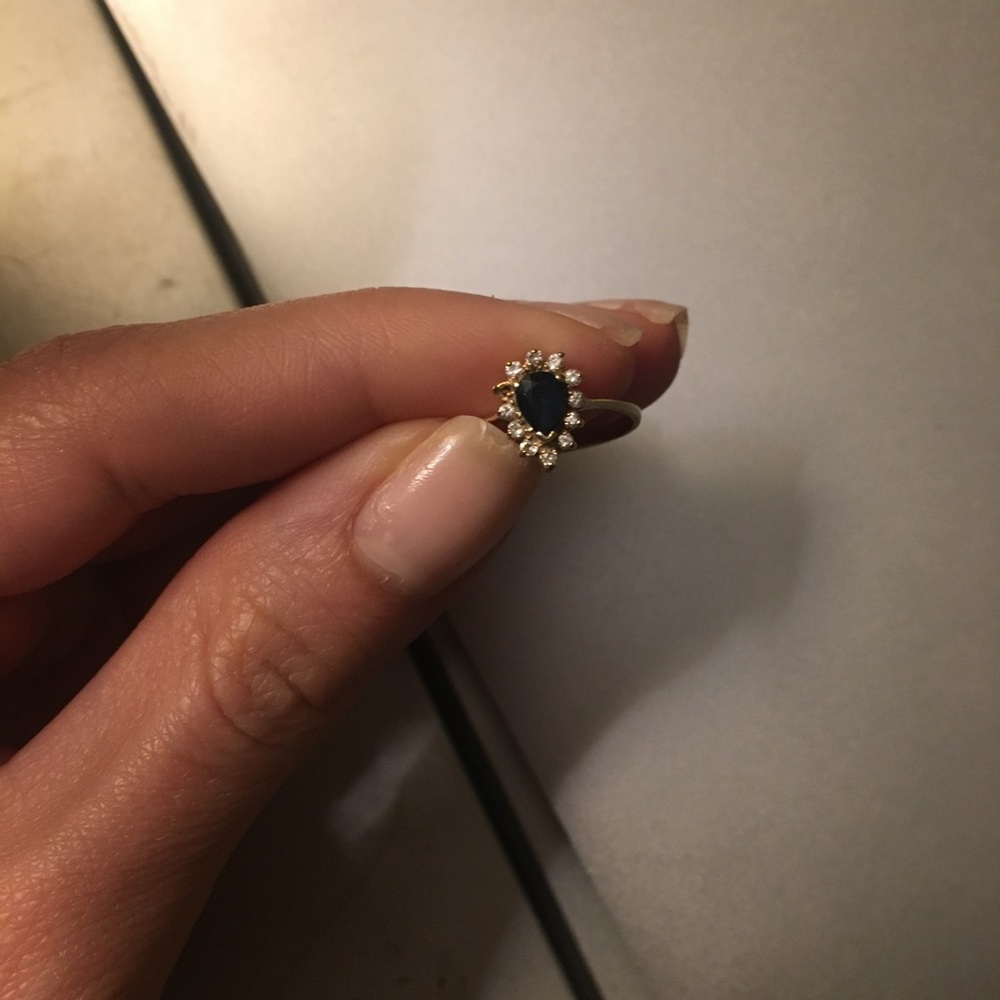 Gorgeous vintage 10k blue stone ring